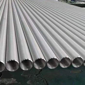 Comment les tuyaux en acier allié se comportent-ils en milieu alcalin ?